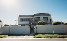 Wave Inn Guesthouse